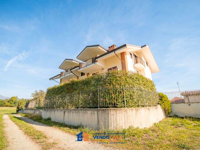 Appartamento trilocale in vendita in Via Cave, Centro, Bagnolo Piemonte