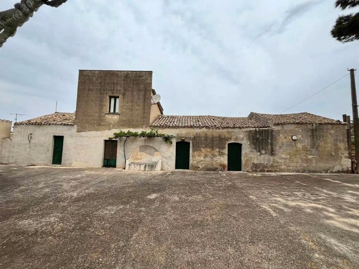 Casa con 5 locali in vendita in Custonaci