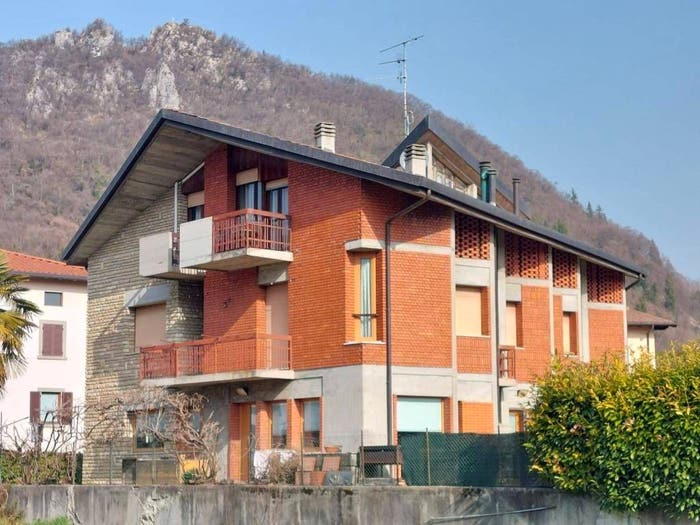 Appartamento bilocale in vendita in Via Fiorine, Centro, Clusone