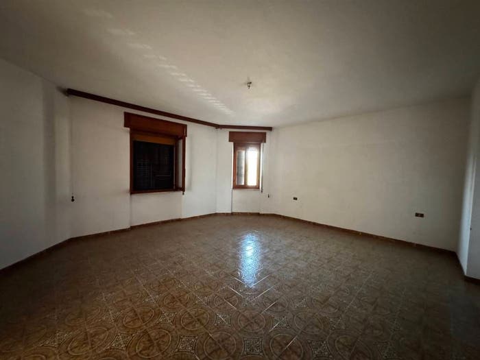Casa con 6 locali in vendita in Via Svizzera, Sacra Famiglia Bandinu, Olbia
