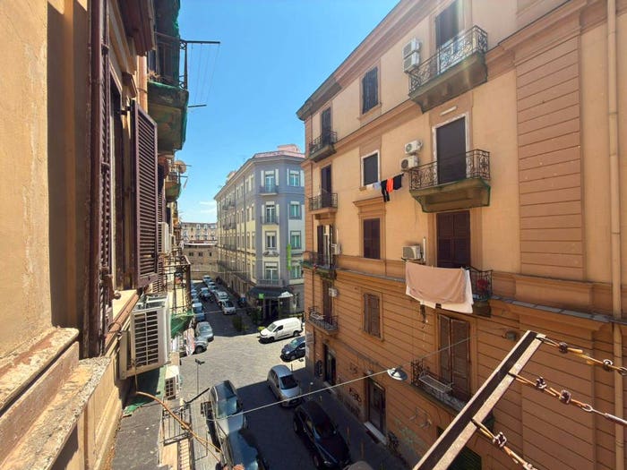 Appartamento con 5 locali in vendita in Via Giuseppe Pica, Garibaldi Ferrovia, Napoli