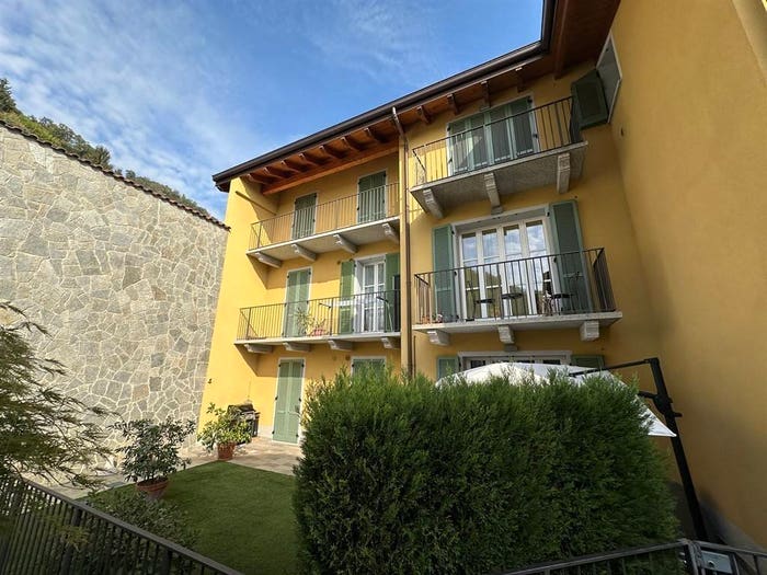 Appartamento trilocale in vendita in piazza manzoni, Centro, Airuno