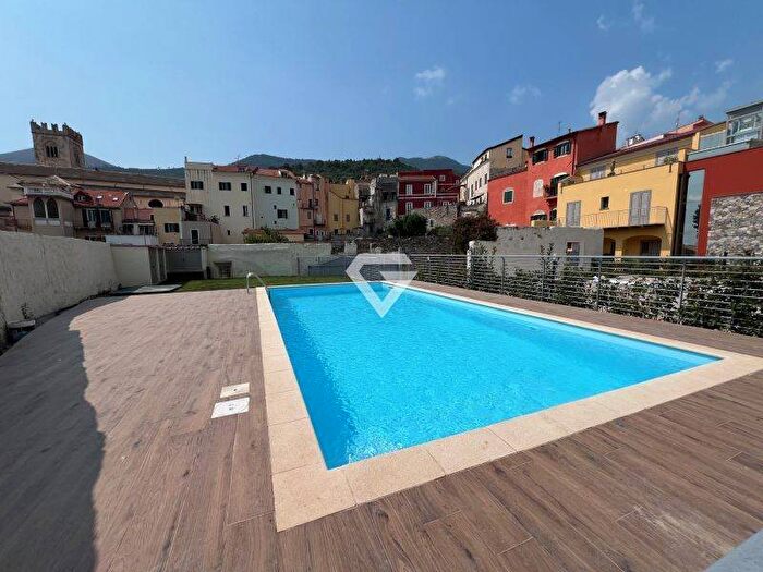 Appartamento bilocale in vendita in Via delle Mura, Centro, Toirano