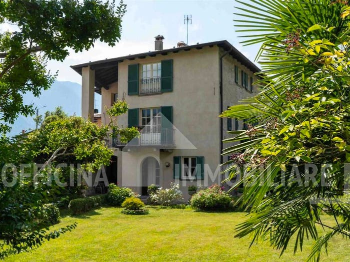 Casa con 6 locali in vendita in Via San Rocco, Castione, Castione Andevenno