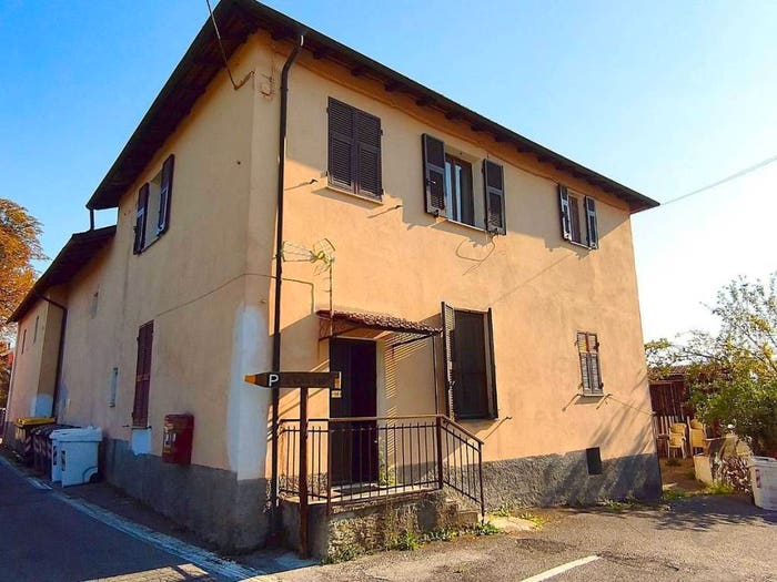 Casa con 6 locali in vendita in Porri, Dego