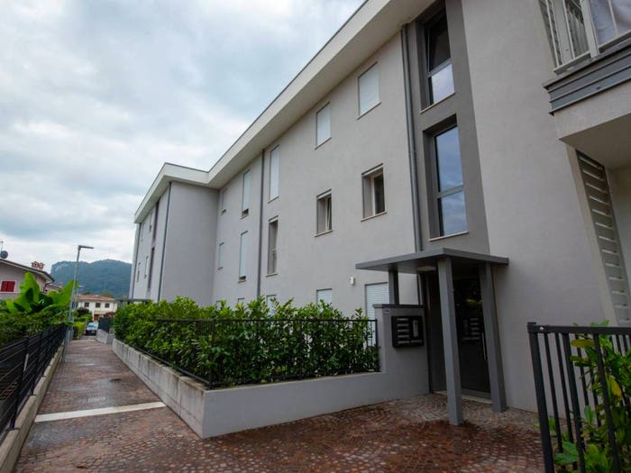 Appartamento trilocale in vendita in Via Adolfo Consolini, Albaré Stazione, Costermano sul Garda