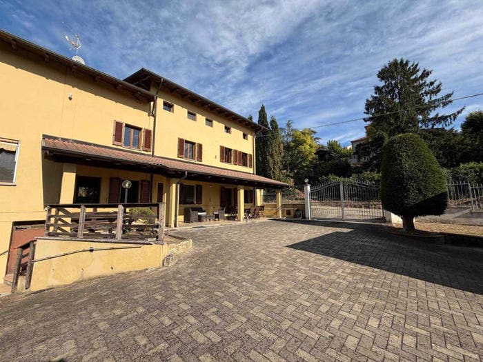 Casa con 6 locali in vendita in VIA GIARDINETTO, Centro, Castelletto Monferrato