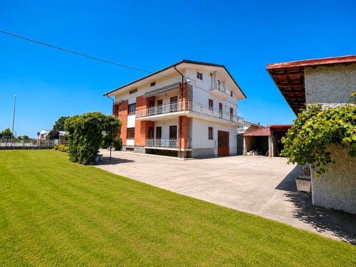 Casa con 6 locali in vendita in Via Cuneo, Centro, Castelletto Stura