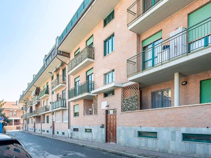 Appartamento con 6 locali in vendita in Via Papa Giovanni XXIII, Nichelino