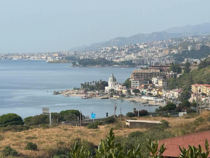 Casa con 6 locali in vendita in Contrada Fiumara Guardia, Faro Superiore Sperone, Messina