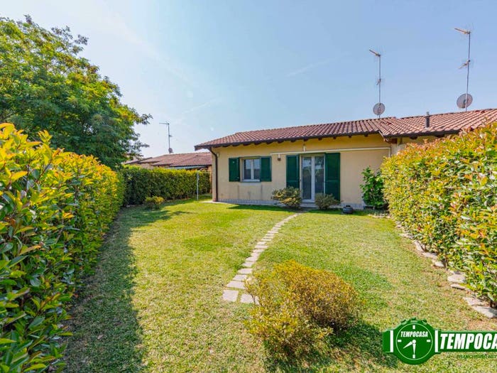 Casa trilocale in vendita in Via Monsignore Cesare Angelini, Torre d'Isola