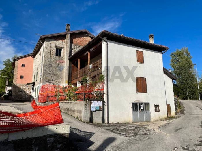Casa con 6 locali in vendita in Belluno