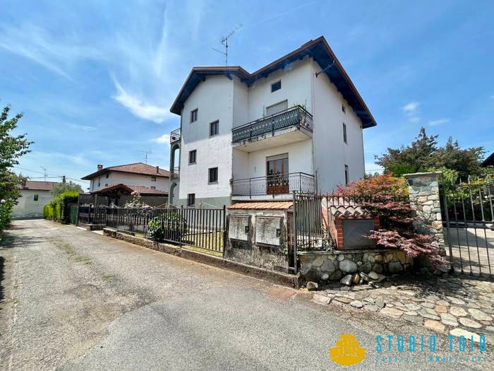 Appartamento con 6 locali in vendita in Via per Sala, Centro, Zubiena