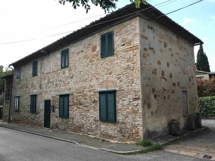 Casa con 6 locali in vendita in Montaione