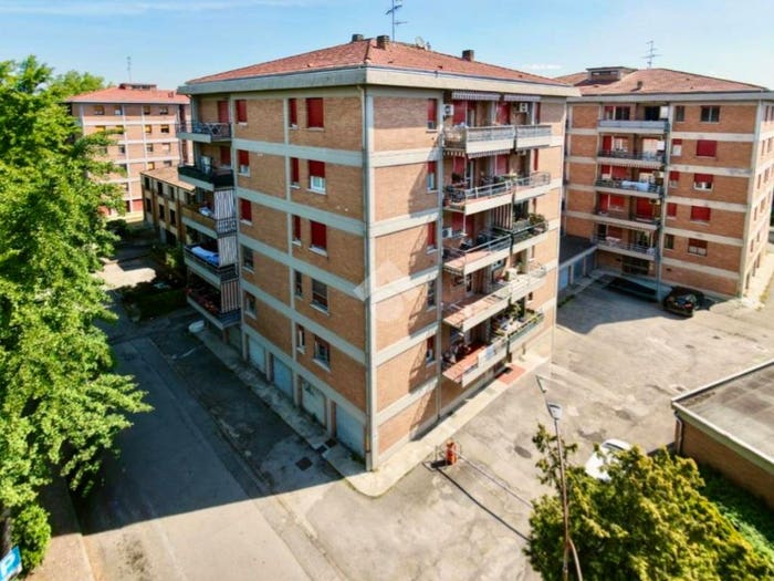 Appartamento trilocale in vendita in Via giovanni pascoli, Centro, Guastalla