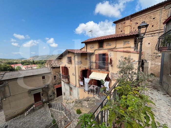 Casa con 5 locali in vendita in VIA ROMA, Centro, Cleto