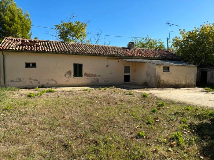 Casa quadrilocale in vendita in Strada Nazionale Adriatica Sud, Torrette Ponte Sasso, Fano