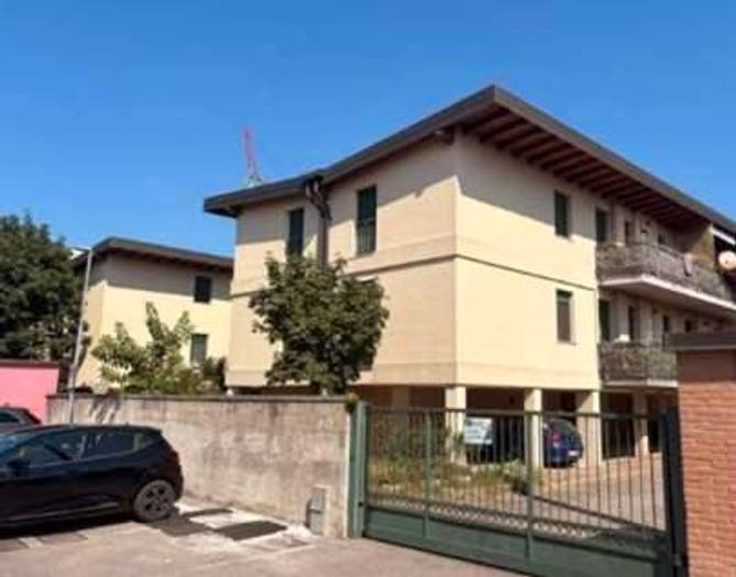 Appartamento trilocale in vendita in Via Treviglio, Badalasco, Fara Gera d'Adda