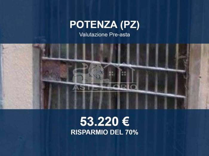 Appartamento con 5 locali in vendita in Via dei Picernesi, Centro, Potenza