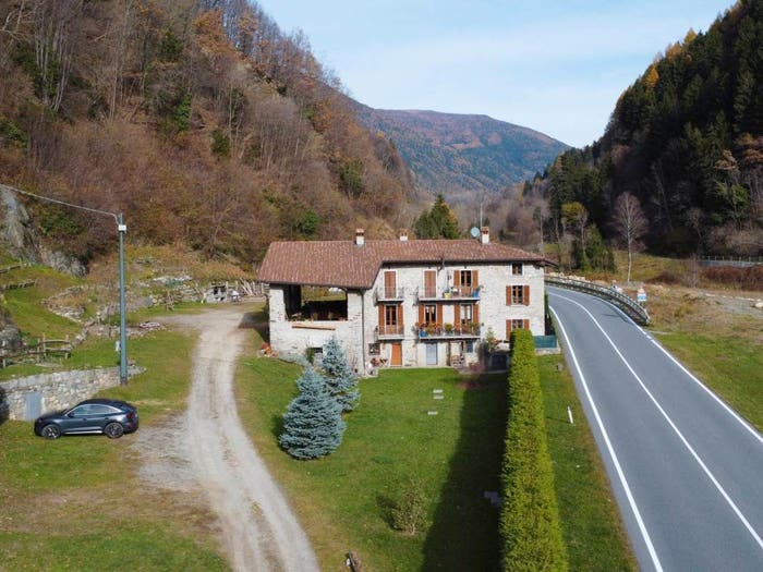 Casa con 6 locali in vendita in Via Luigi Folonari, Centro, Edolo