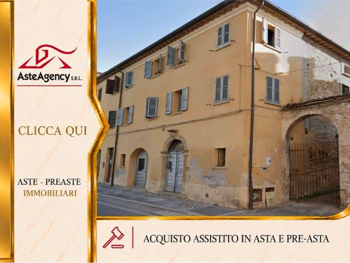 Appartamento con 6 locali in vendita in Via Gramsci, Centro, Pergola