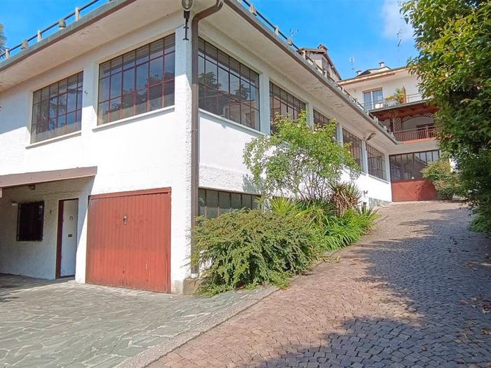 Casa trilocale in vendita in Via Cesare Battisti, Centro, Invorio