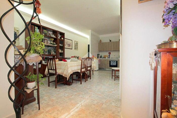 Appartamento trilocale in vendita in Via Livorno, Lucera