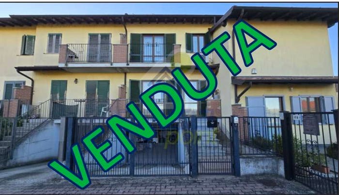 Casa con 5 locali in vendita in PIAZZA DEL MUNICIPIO D, Santa Maria Dei Sabbioni, Cappella Cantone
