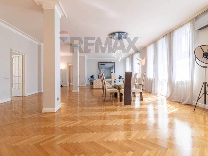 Appartamento con 6 locali in vendita in Via Nazario Sauro, Centro Storico, Biella
