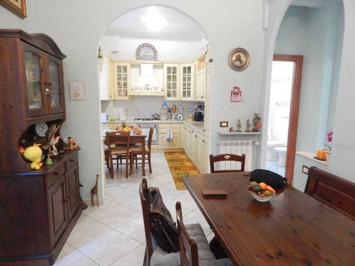 Appartamento quadrilocale in vendita in Piazza Palermo, Foce, Genova