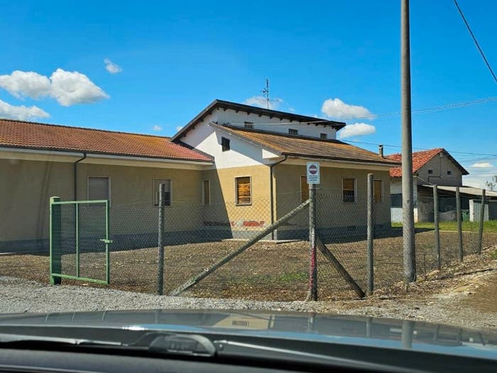 Casa con 6 locali in vendita in Regione Commenda, Centallo