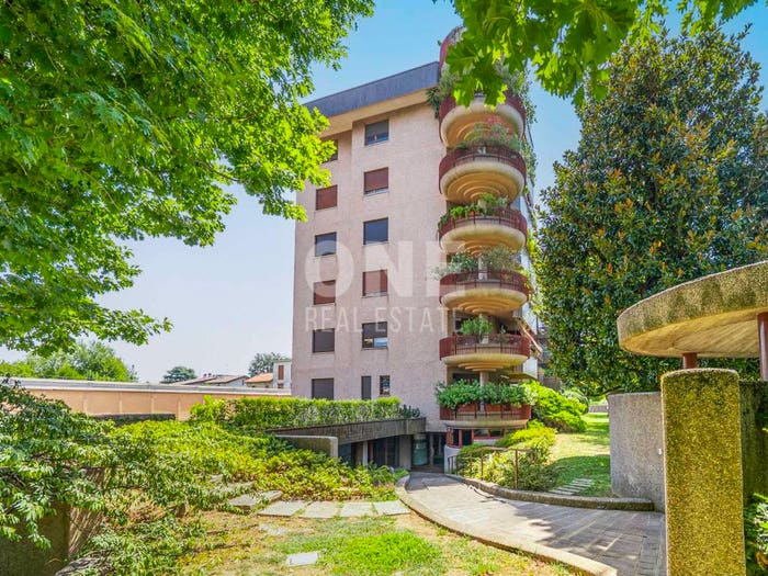 Appartamento quadrilocale in vendita in Via Bruno Pizzagalli, Triante, Monza