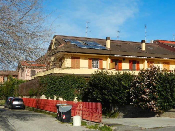 Casa quadrilocale in vendita in Via Napoli, Centro, Genzano di Roma