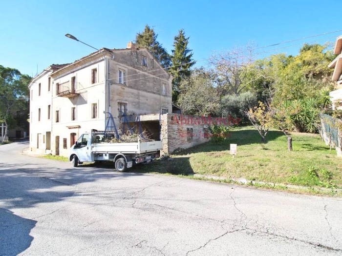 Casa con 6 locali in vendita in Strada Provinciale No Number Snc, Grottazzolina