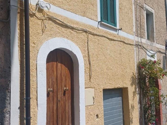 Appartamento bilocale in vendita in Via Umberto I, Cineto Romano