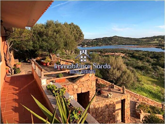 Casa con 6 locali in vendita in Porto Taverna, Loiri Porto San Paolo