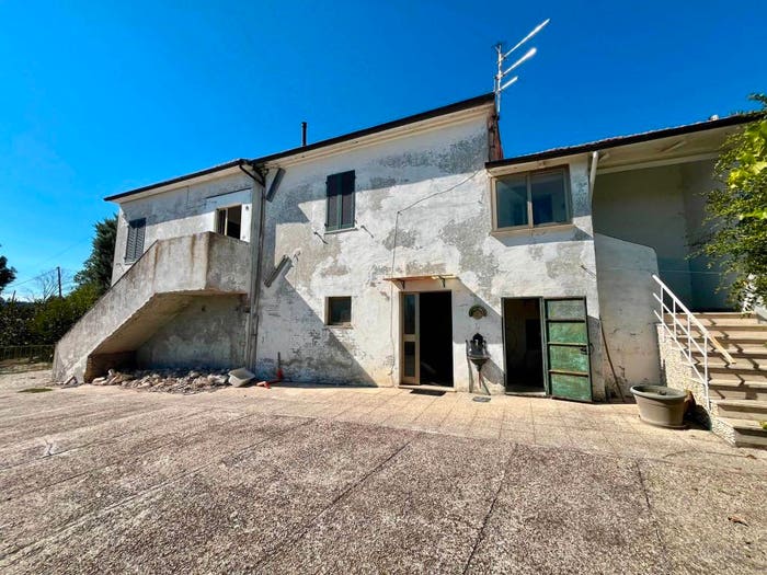 Casa con 6 locali in vendita in Candia, Ancona