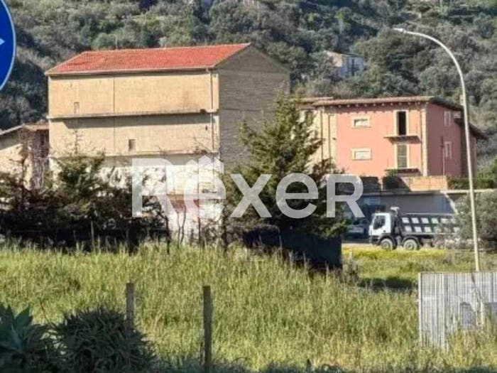 Casa con 6 locali in vendita in Strada Comunale Donna Vannina Nord, Centro, Licata