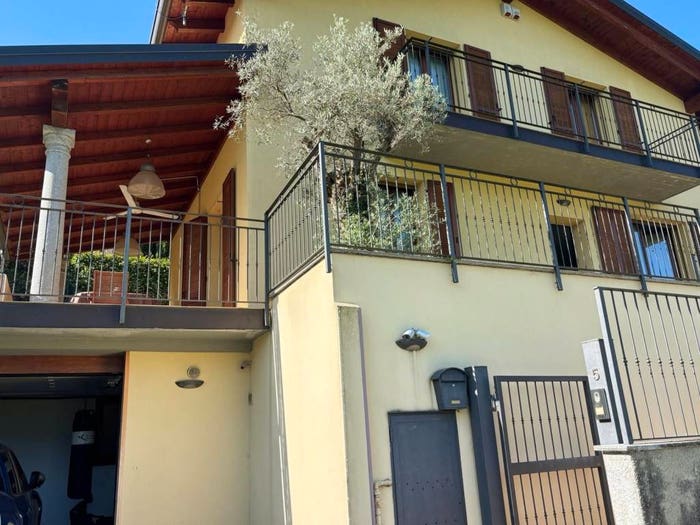 Casa quadrilocale in vendita in Via Malpensata, Centro, Brivio