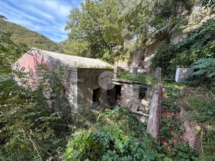 Casa con 5 locali in vendita in Via Palermo, Camaro Superiore, Messina