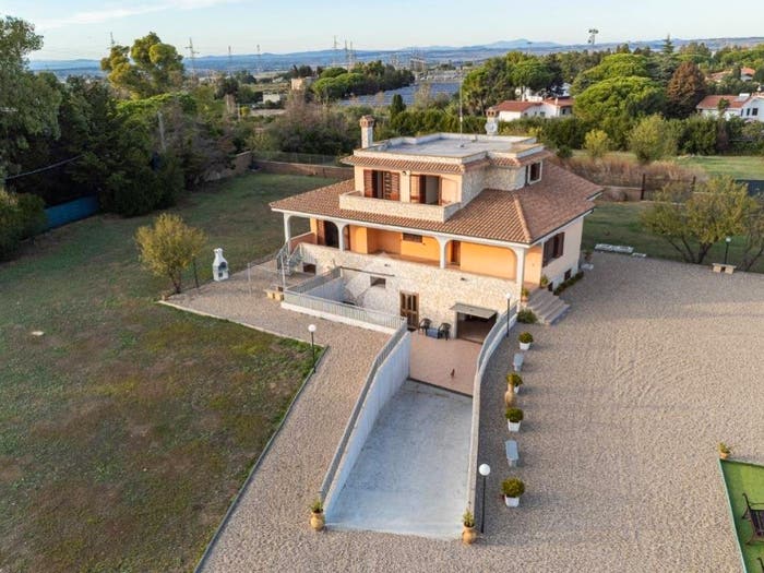 Casa con 6 locali in vendita in Via fratelli corvi, Borgata Aurelia, Civitavecchia