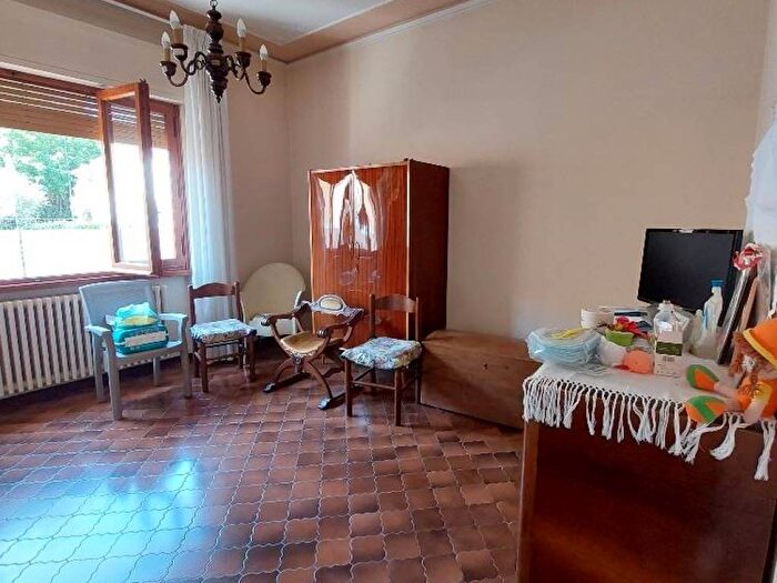 Casa con 6 locali in vendita in Centro, Monsummano Terme