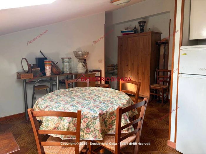 Casa bilocale in vendita in Via Alcide De Gasperi, Brolo