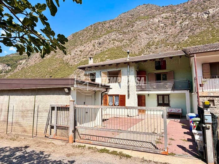 Casa con 6 locali in vendita in Via Bergera chiodo, Susa