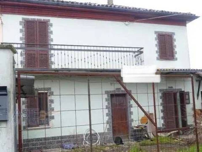 Casa quadrilocale in vendita in Vicolo Del Nazareno, Centro, Zeme