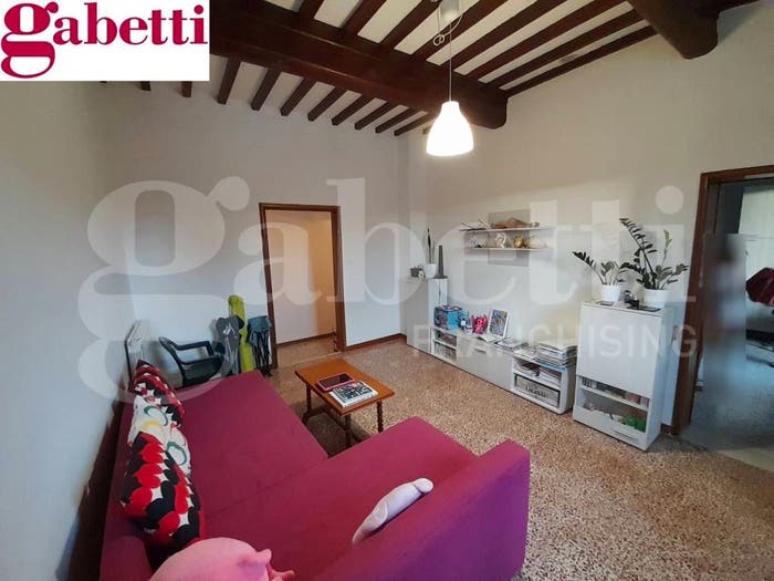 Appartamento quadrilocale in vendita in Via Garibaldi, Centro, Poggibonsi