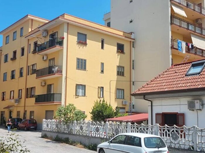 Appartamento quadrilocale in vendita in Via Bambinello Gesù, Pontegrande Sant'Elia, Catanzaro