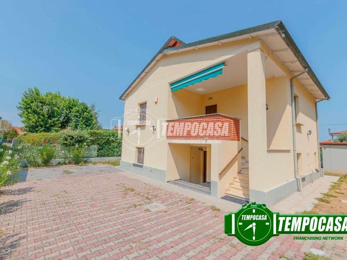 Casa con 6 locali in vendita in Via Manzoni, Centro, Borgarello