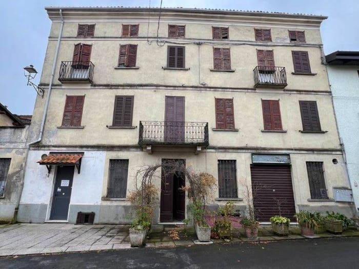 Casa con 6 locali in vendita in Piazza Novembre, Spineto Scrivia