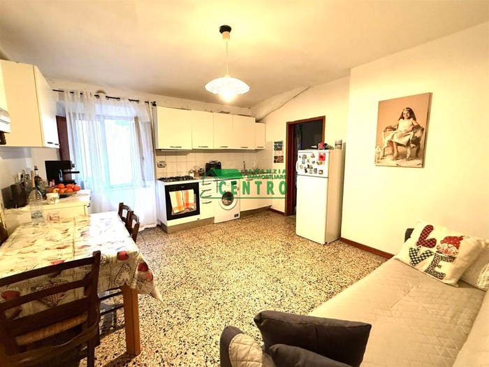 Appartamento trilocale in vendita in Centro, Poggibonsi